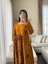 Load image into Gallery viewer, 3PC Stitched DHANAK shalwar Suit Ready to wear DHANAK winter Wear with DHANAK dupatta HW-DP25003