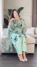 Load image into Gallery viewer, 3 pcs Stitched lawn suit Ready to Wear with CHIFFON dupatta LAWN-040A