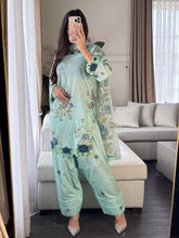 Load image into Gallery viewer, 3 pcs Stitched lawn suit Ready to Wear with CHIFFON dupatta LAWN-040A