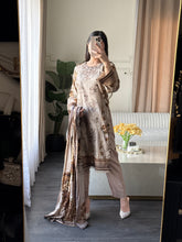 Load image into Gallery viewer, 3 pcs Stitched lawn suit Ready to Wear with CHIFFON dupatta LAWN-JF106
