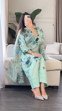 Load image into Gallery viewer, 3 pcs Stitched lawn suit Ready to Wear with CHIFFON dupatta LAWN-040A