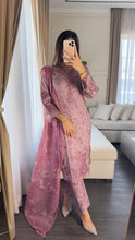 Load image into Gallery viewer, 3 pcs Stitched lawn suit Ready to Wear with CHIFFON dupatta LAWN-049