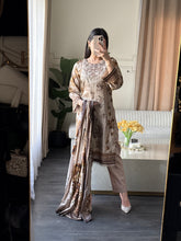 Load image into Gallery viewer, 3 pcs Stitched lawn suit Ready to Wear with CHIFFON dupatta LAWN-JF106