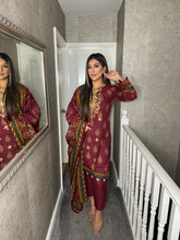 Load image into Gallery viewer, 3PC Stitched MAROON shalwar Suit Ready to wear DHANAK winter Wear with Dhanak dupatta DNE-0319
