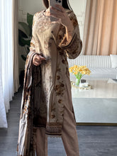Load image into Gallery viewer, 3 pcs Stitched lawn suit Ready to Wear with CHIFFON dupatta LAWN-JF106