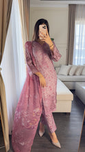 Load image into Gallery viewer, 3 pcs Stitched lawn suit Ready to Wear with CHIFFON dupatta LAWN-049