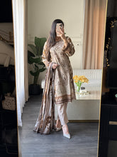 Load image into Gallery viewer, 3 pcs Stitched lawn suit Ready to Wear with CHIFFON dupatta LAWN-JF106