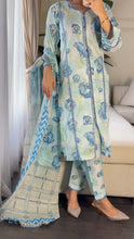 Load image into Gallery viewer, 3 pcs Stitched lawn suit Ready to Wear with CHIFFON dupatta LAWN-048