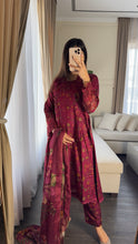 Load image into Gallery viewer, 3 pcs Stitched lawn suit Ready to Wear with CHIFFON dupatta LAWN-045
