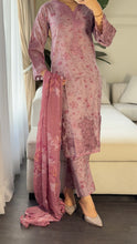 Load image into Gallery viewer, 3 pcs Stitched lawn suit Ready to Wear with CHIFFON dupatta LAWN-049

