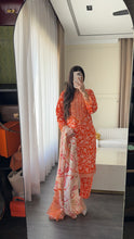 Load image into Gallery viewer, 3 pcs Stitched lawn suit Ready to Wear with Chiffon dupatta LAWN-D329
