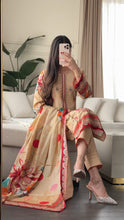 Load image into Gallery viewer, 3 pcs Stitched lawn suit Ready to Wear with CHIFFON dupatta LAWN-054
