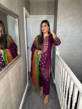 Load image into Gallery viewer, 3PC Stitched PURPLE shalwar Suit Ready to wear DHANAK winter Wear with Dhanak dupatta DNE-076
