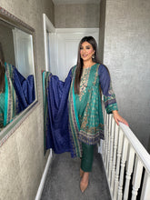 Load image into Gallery viewer, 3PC Stitched TEAL GREEN FROCK shalwar Suit Ready to wear DHANAK winter Wear with Dhanak dupatta DNE-0309
