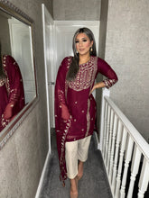 Load image into Gallery viewer, 3pc Maroon Embroidered Shalwar Kameez wit Nethdupatta Stitched Suit Ready to wear AN-24003
