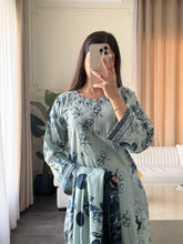 Load image into Gallery viewer, 3 pcs Stitched lawn suit Ready to Wear with CHIFFON dupatta LAWN-JF107
