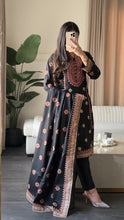Load image into Gallery viewer, 3 pcs Stitched lawn suit Ready to Wear with CHIFFON dupatta LAWN-JF101
