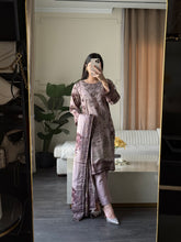 Load image into Gallery viewer, 3 pcs Stitched lawn suit Ready to Wear with CHIFFON dupatta LAWN-JF109
