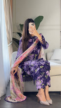 Load image into Gallery viewer, 3 pcs Stitched lawn suit Ready to Wear with CHIFFON dupatta LAWN-046
