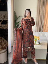 Load image into Gallery viewer, 3 pcs Stitched lawn suit Ready to Wear with Chiffon dupatta LAWN-RS02
