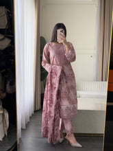 Load image into Gallery viewer, 3 pcs Stitched lawn suit Ready to Wear with LAWN dupatta LAWN-JF112
