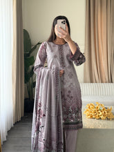 Load image into Gallery viewer, 3 pcs Stitched lawn suit Ready to Wear with Lawn dupatta LAWN-D316B
