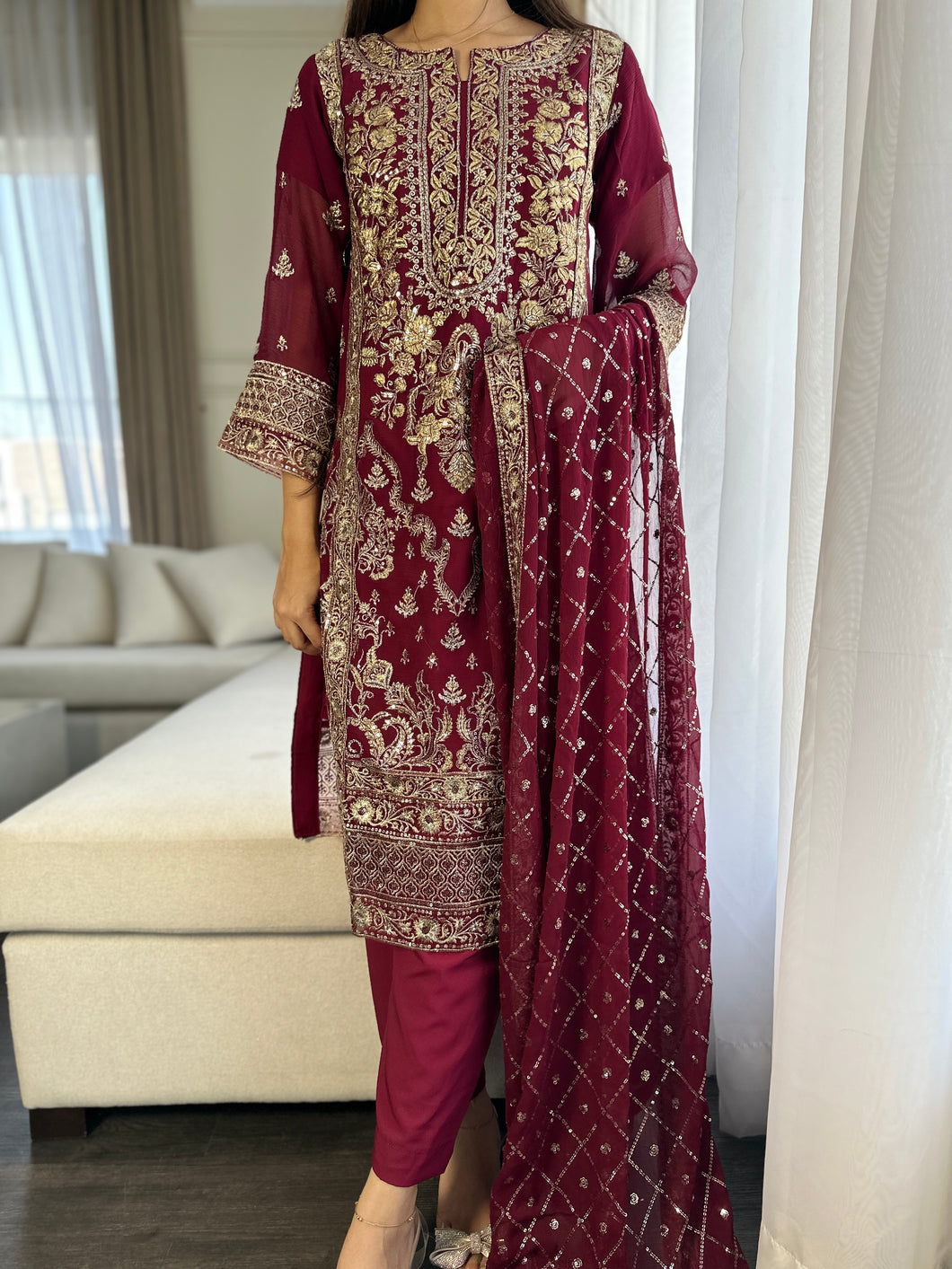 3pc MAROON Embroidered Shalwar Kameez wit CHIFFON  dupatta Stitched Suit Ready to wear HW-U2292