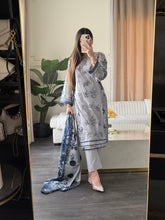 Load image into Gallery viewer, 3 pcs Stitched lawn suit Ready to Wear with CHIFFON dupatta LAWN-JF108
