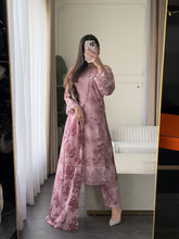Load image into Gallery viewer, 3 pcs Stitched lawn suit Ready to Wear with LAWN dupatta LAWN-JF112
