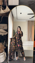 Load image into Gallery viewer, 3 pcs Stitched lawn suit Ready to Wear with LAWN dupatta LAWN-JF113
