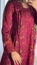 Load image into Gallery viewer, 3 pcs Stitched lawn suit Ready to Wear with CHIFFON dupatta LAWN-045
