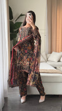 Load image into Gallery viewer, 3 pcs Stitched lawn suit Ready to Wear with Chiffon dupatta LAWN-MOH008
