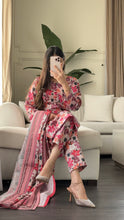 Load image into Gallery viewer, 3PC Stitched KHADDAR shalwar Suit Ready to wear KHADDAR winter Wear with KHADDAR dupatta HW-DH38
