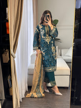 Load image into Gallery viewer, 3pc BOTTLE GREEN Embroidered Shalwar Kameez wit CHIFFON  dupatta Stitched Suit Ready to wear HW-U2313
