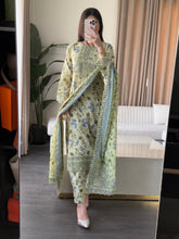 Load image into Gallery viewer, 3 pcs Stitched lawn suit Ready to Wear with Chiffon dupatta LAWN-D330A
