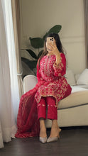 Load image into Gallery viewer, 3 pcs Stitched lawn suit Ready to Wear with CHIFFON dupatta LAWN-035
