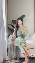 Load image into Gallery viewer, 3 pcs Stitched lawn suit Ready to Wear with CHIFFON dupatta LAWN-051
