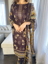 Load image into Gallery viewer, 3 pcs Stitched lawn suit Ready to Wear with CHIFFON dupatta LAWN-032

