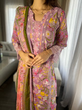Load image into Gallery viewer, 3 pcs Stitched lawn suit Ready to Wear with CHIFFON dupatta LAWN-052
