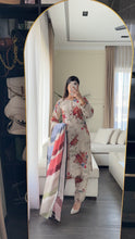 Load image into Gallery viewer, 3PC Stitched KHADDAR shalwar Suit Ready to wear KHADDAR winter Wear with KHADDAR dupatta HW-KH1001
