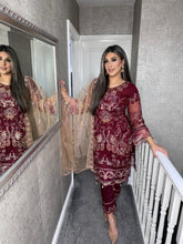 Load image into Gallery viewer, 3pc Maroon Embroidered Shalwar Kameez wit Net dupatta Stitched Suit Ready to wear RM-24001
