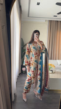 Load image into Gallery viewer, 3 pcs Stitched lawn suit Ready to Wear with Chiffon dupatta LAWN-D138
