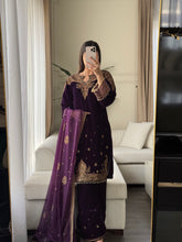 Load image into Gallery viewer, 3pc PURPLE VELVET Embroidered Shalwar Kameez with NET/Velvet dupatta Stitched Suit Ready to wear HW-U2480
