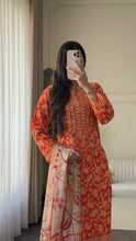 Load image into Gallery viewer, 3 pcs Stitched lawn suit Ready to Wear with Chiffon dupatta LAWN-D329
