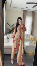 Load image into Gallery viewer, 3 pcs Stitched lawn suit Ready to Wear with CHIFFON dupatta LAWN-054
