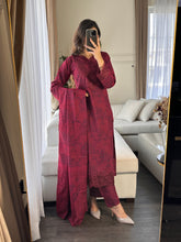 Load image into Gallery viewer, 3PC Stitched shalwar Suit Ready to wear DHANAK winter Wear with Dhanak dupatta HW-DH17
