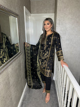 Load image into Gallery viewer, 3 pcs Stitched BLACK lawn suit Ready to Wear with chiffon dupatta LNE-24007
