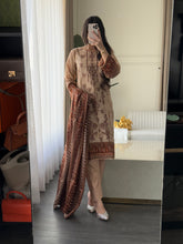 Load image into Gallery viewer, 3 pcs Stitched lawn suit Ready to Wear with Lawn dupatta LAWN-D292E
