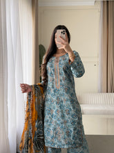 Load image into Gallery viewer, 3 pcs Stitched lawn suit Ready to Wear with LAWN dupatta LAWN-JF115
