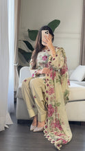 Load image into Gallery viewer, 3 pcs Stitched lawn suit Ready to Wear with CHIFFON dupatta LAWN-040
